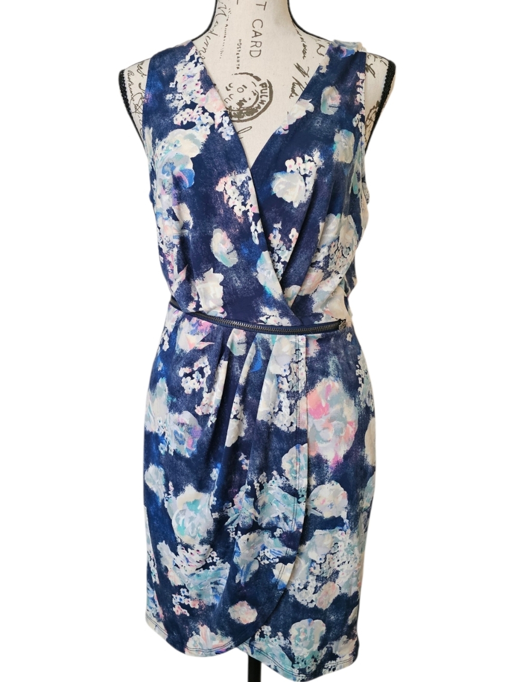 BCBGGENERATION Blue night mult size 6  dress